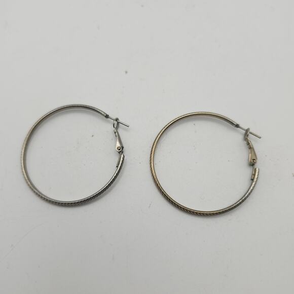 Lot of 5 Pairs Hoop Earrings Mixed Silver Gold Tone Beaded Huggie Vintage Style - Picture 4 of 9